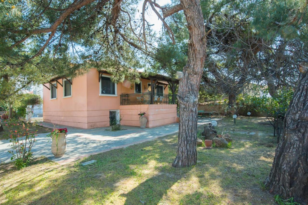 Villa Pefka Nikiti  Exteriör bild